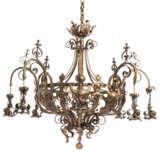 A PAIR OF LARGE FRENCH 'ART NOUVEAU' BRASS EIGHT-LIGHT CHANDELIERS - photo 2
