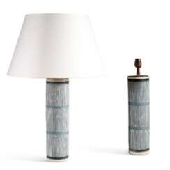 A PAIR OF BLUE AND WHITE CERAMIC LAMPS