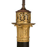 A LARGE NORTH EUROPEAN ORMOLU AND PATINATED-BRONZE CANDELABRUM, MOUNTED AS A LAMP - Foto 2