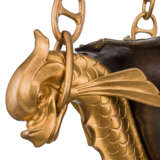 AN AESTHETIC MOVEMENT GILT-BRONZE AND PATINATED-METAL CHANDELIER - Foto 4