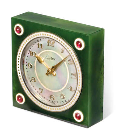 Cartier. ART DECO NEPHRITE JADE, RUBY, ENAMEL AND MOTHER-OF-PEARL CLOCK, CARTIER - фото 3