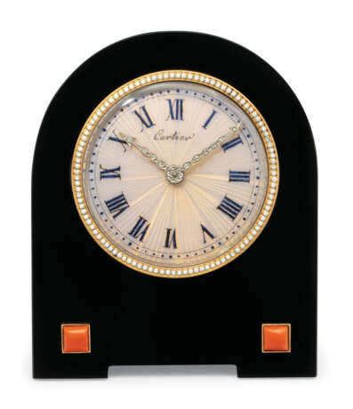 Cartier. ART DECO ONYX, ENAMEL, CORAL AND DIAMOND DESK CLOCK, CARTIER - photo 1