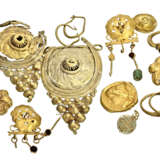 Schmuck: Konvolut Schmuck/Fragmente aus der Antike, hochkarätiges Gold - фото 1