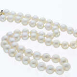 Kette: vintage Perlenkette mit 14K Goldschließe - photo 2