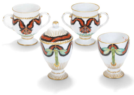 Gardner Porcelain Factory. FOUR PORCELAIN CUPS FROM THE SERVICE OF THE ORDER OF ST VLADIMIR - photo 2