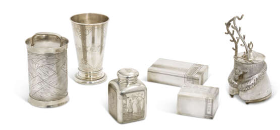 A GROUP OF TROMPE L'OEIL SILVER TABLE ARTICLES - фото 2