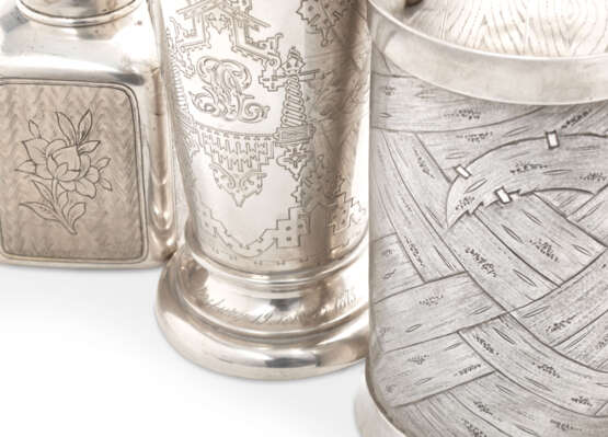 A GROUP OF TROMPE L'OEIL SILVER TABLE ARTICLES - фото 3