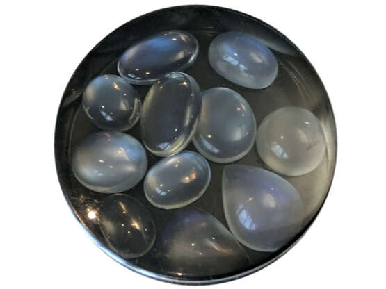 Steine: seltene, große Mondsteine feiner Qualität, Restbestand aus Goldschmiede-Nachlass - фото 1