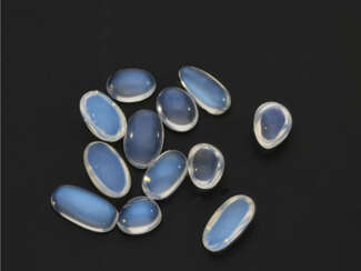 Steine: Konvolut blauer Mondsteine, Herkunft Sri Lanka