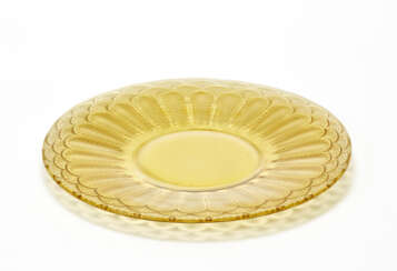 Molded amber glass plate model "JAFFA n°4"