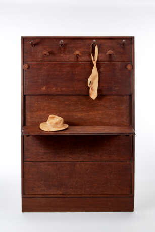 Piero Portaluppi. Coat hanger - hat wall shelf in solid wood - photo 4