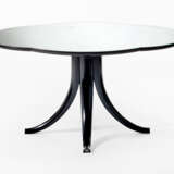 Pietro Chiesa. Coffee table with a four-lobed shape and hollow legs shaped like a saber - фото 1