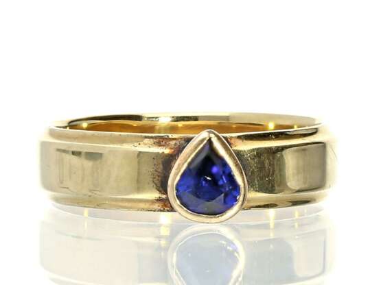 Ring: vintage Goldschmiedering mit feinem Saphir, Markenschmuck von Niessing - photo 1