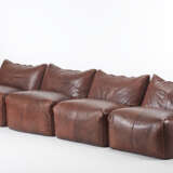 Mario Bellini. Sofa composed of four divisible elements without armrests of the series "Le Bambole" - Foto 1