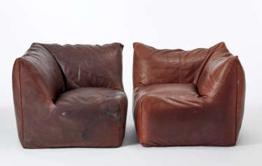 Sofa composed of two divisible angular elements of the series "Le Bambole"