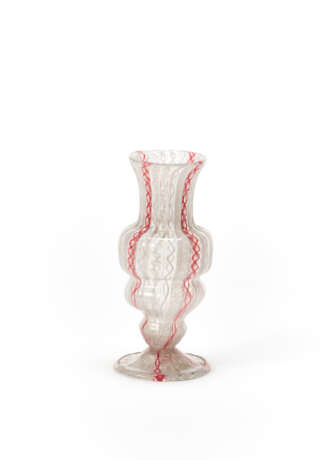 Manifattura di Murano. Small blown glass vase in reticello and colorless zanfirico - photo 1