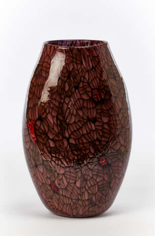 Vittorio Ferro. (Attributed) | Blown glass vase with black - photo 1