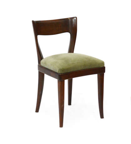 Figli di Amedeo Cassina. Solid wood chair with padded seat covered in green alcantara - photo 1