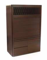 Storage unit with upper open part in bookend elements