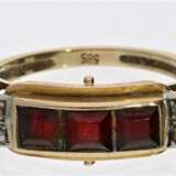 Ring: antiker Art déco Goldschmiedering mit roten Farbsteinen, verm. Granat und Diamantrosen - Foto 1