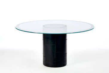 Table model "Tobio"