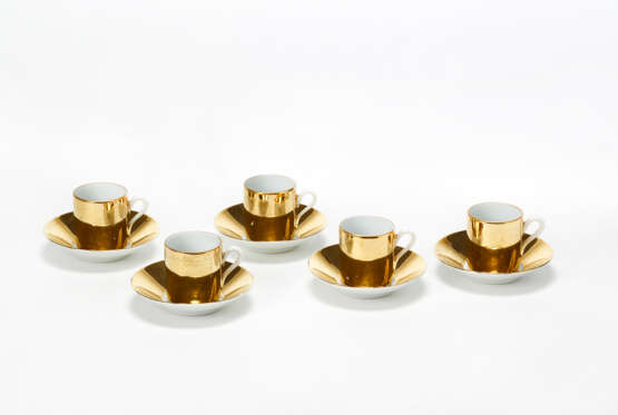 Piero Fornasetti. Coffee set of five cups and five saucers of the series "Oro " - photo 1