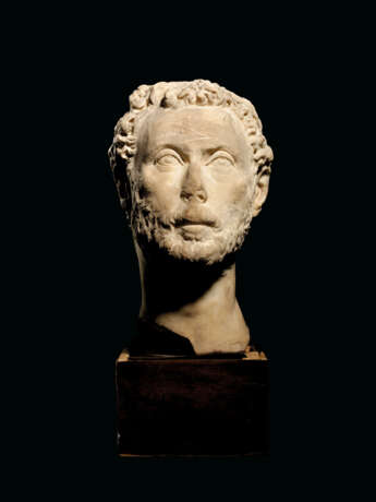 A ROMAN MARBLE HEAD OF A MAN - Foto 1
