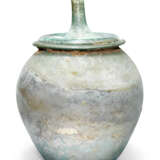 A ROMAN GLASS CINERARY URN AND LID - photo 2