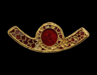 AN ANGLO-SAXON GOLD AND GARNET FITTING