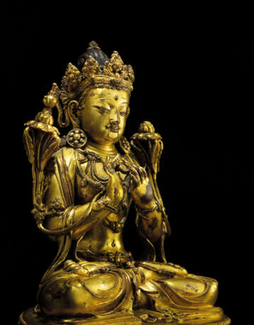 A VERY RARE AND FINELY CAST GILT-BRONZE FIGURE OF MAITREYA - фото 2