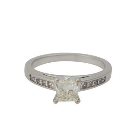 Ring mit Prinzessdiamant ca. 1 ct, - Foto 5