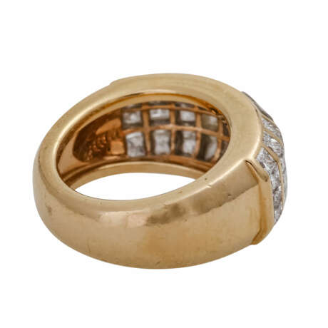 Ring mit 50 Prinzessdiamanten, zusammen ca. 2,5 ct, - photo 3