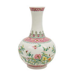 Fencai-Vase, 1. Hälfte 20. Jahrhundert.