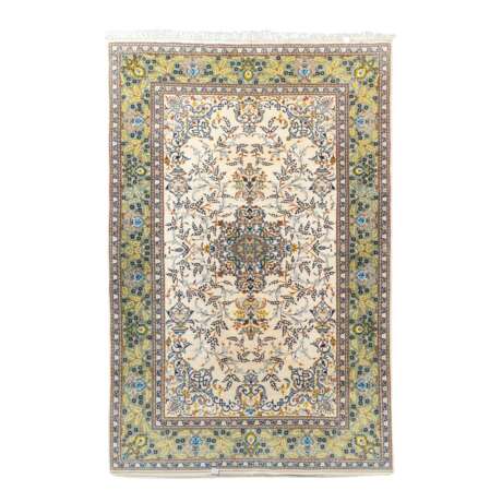 Orientteppich. PERSIEN, 20. Jahrhundert, 320x200 cm. - Foto 1
