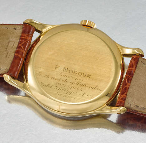 PATEK PHILIPPE A FINE AND RARE 18K GOLD WRISTWATCH WITH BOX ... - photo 3