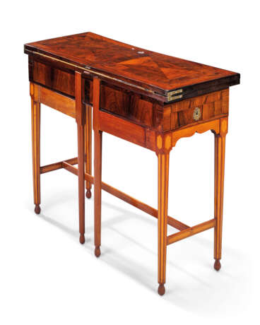 Boulle, Andre-Charles. A FLEMISH KINGWOOD AND SCARLET TORTOISESHELL-INLAID 'BOULLE'... - Foto 3