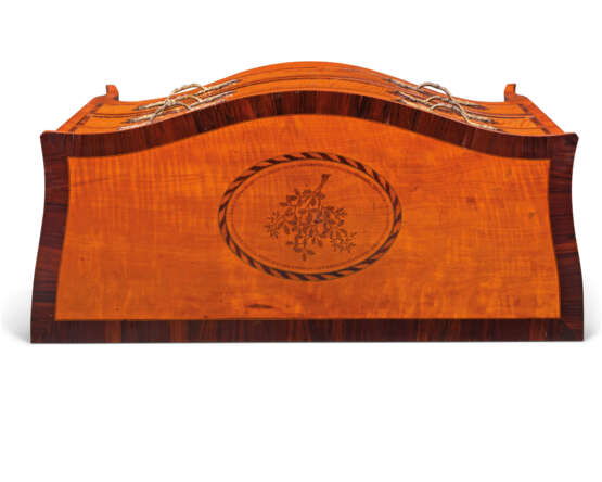 A GEORGE III-STYLE INDIAN ROSEWOOD CROSSBANDED AND MARQUETRY... - photo 2