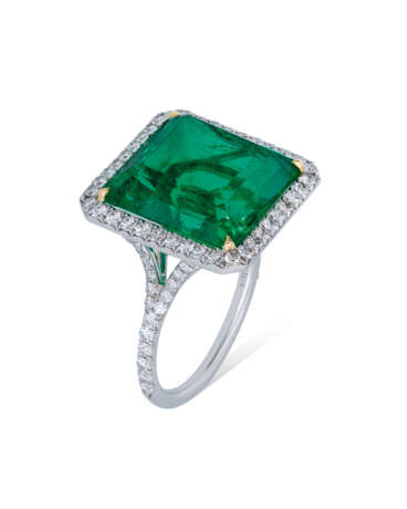 EMERALD AND DIAMOND RING - фото 3