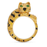 Cartier. COLOURED DIAMOND, ONYX AND EMERALD RING, CARTIER - Foto 1