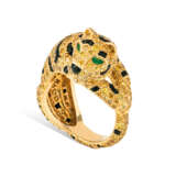 Cartier. COLOURED DIAMOND, ONYX AND EMERALD RING, CARTIER - фото 2