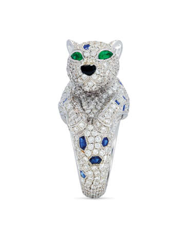 Cartier. DIAMOND, SAPPHIRE, ONYX AND EMERALD 'PANTHÈRE' RING, CARTIER... - фото 2