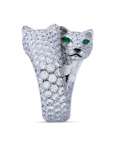 Cartier. EMERALD, DIAMOND AND ONYX 'PANTHÈRE' RING, CARTIER - фото 3
