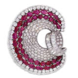 MID-20TH CENTURY RUBY AND DIAMOND BROOCH - Foto 1