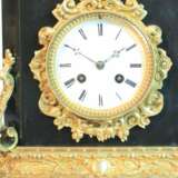 Часы с бронзовой фигурой - фото 4