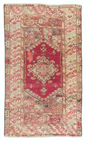 A GROUP OF FOUR GHIORDES CARPETS - фото 2
