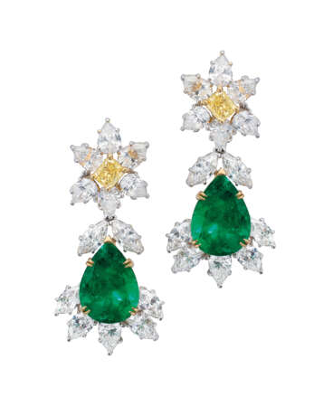 EMERALD, COLOURED DIAMOND AND DIAMOND NECKLACE, EARRING AND ... - photo 3