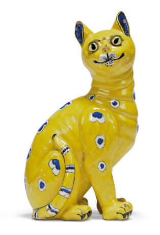 Galle, Emile (1846-1904). A GALLE FAIENCE MODEL OF A CAT - Foto 1