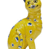 Galle, Emile (1846-1904). A GALLE FAIENCE MODEL OF A CAT - фото 1