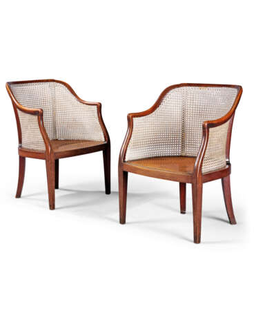 A PAIR OF GEORGE III MAHOGANY CANED BERGERES - photo 2