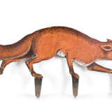 AN ENAMEL FOX DECOY OR GARDEN ORNAMENT - Foto 1